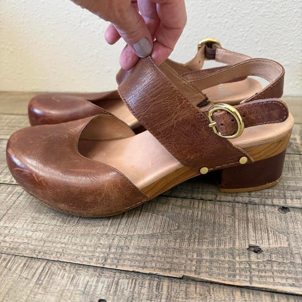 Dansko sling back clogs buckle block heel boho granola earthy indie 90s